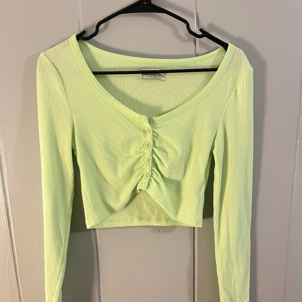 URBAN OUTFITTERS LONG SLEEVE CROP